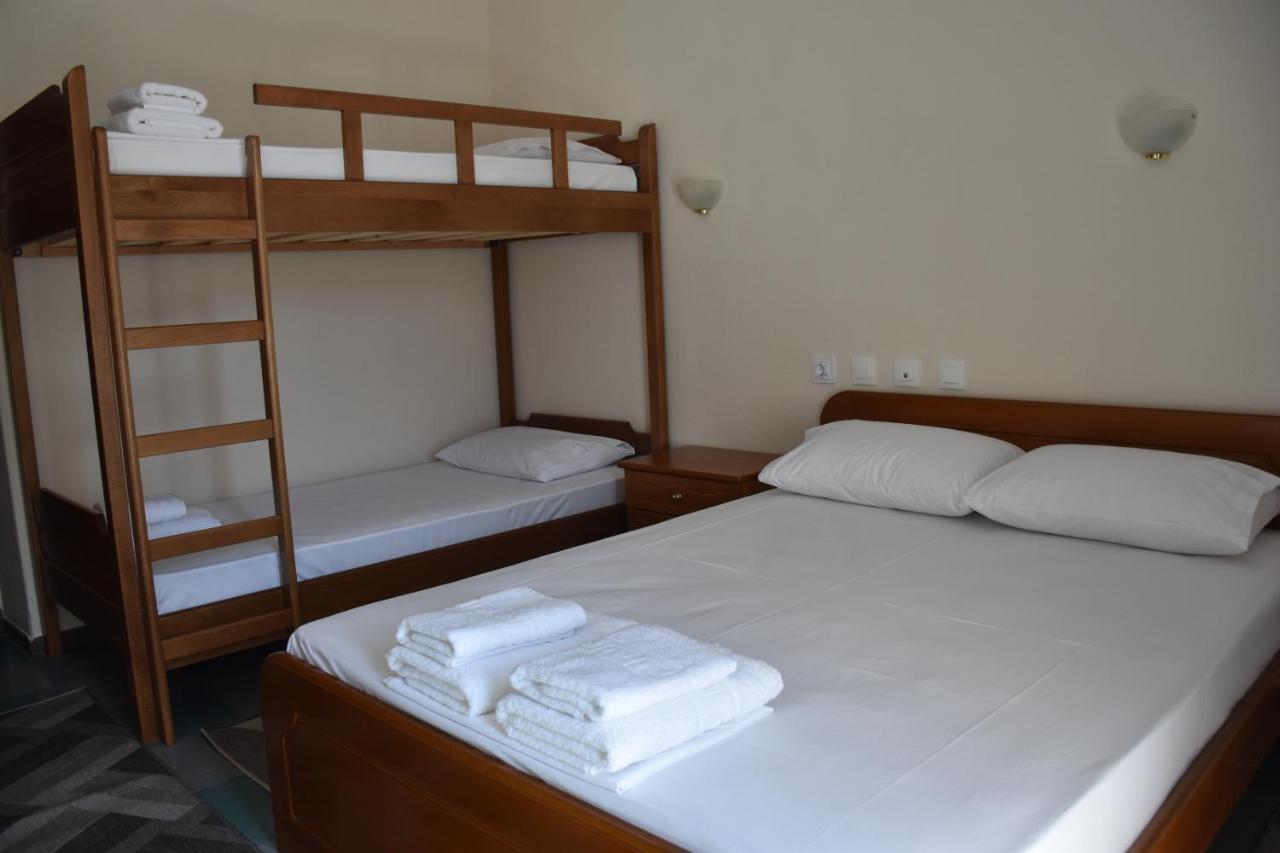 Parissas Hotel Tsotílion Eksteriør billede