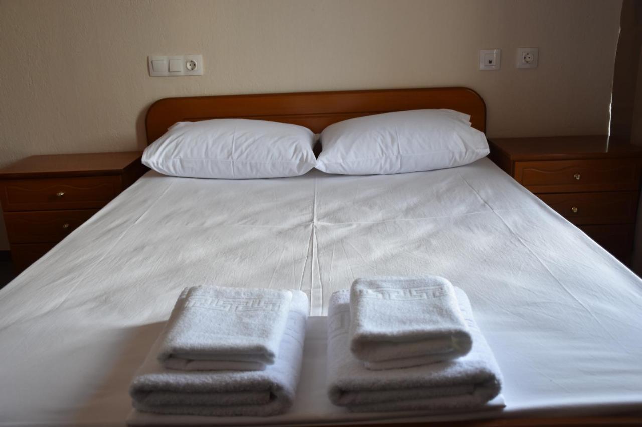 Parissas Hotel Tsotílion Eksteriør billede